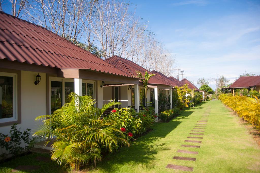 Charpoot Cottage Khao Lak Exterior photo