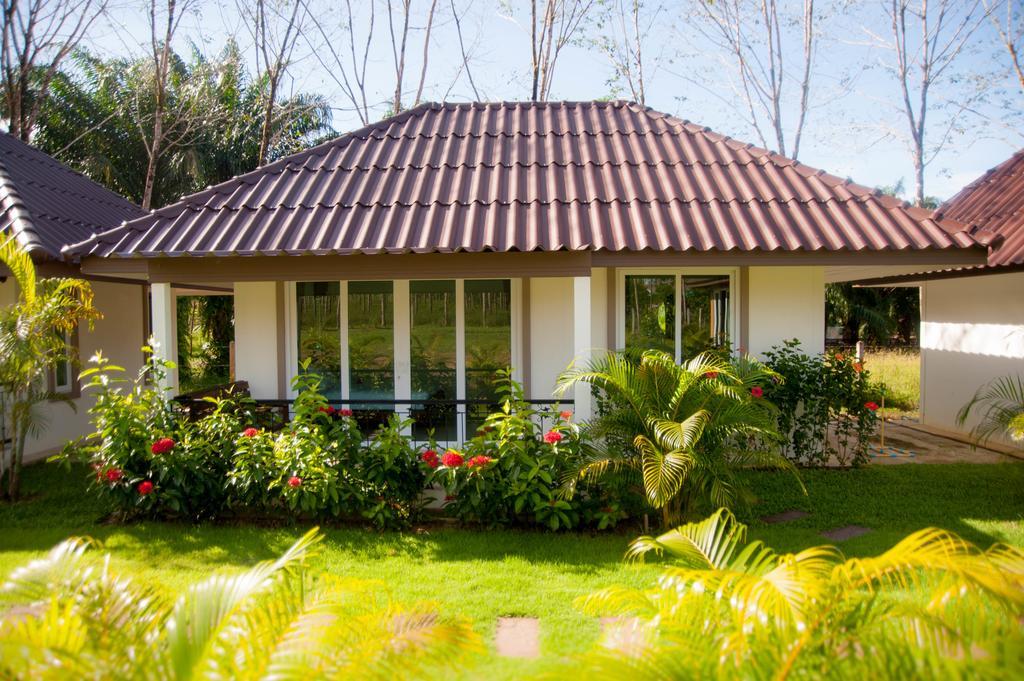 Charpoot Cottage Khao Lak Exterior photo