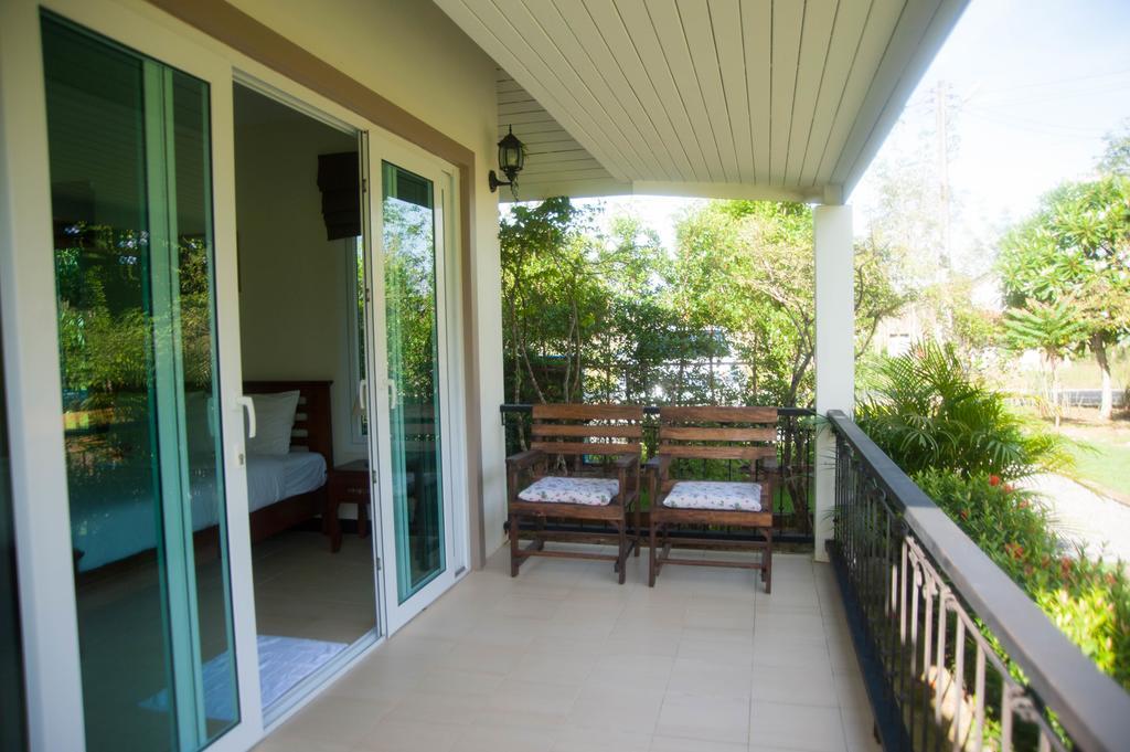 Charpoot Cottage Khao Lak Exterior photo