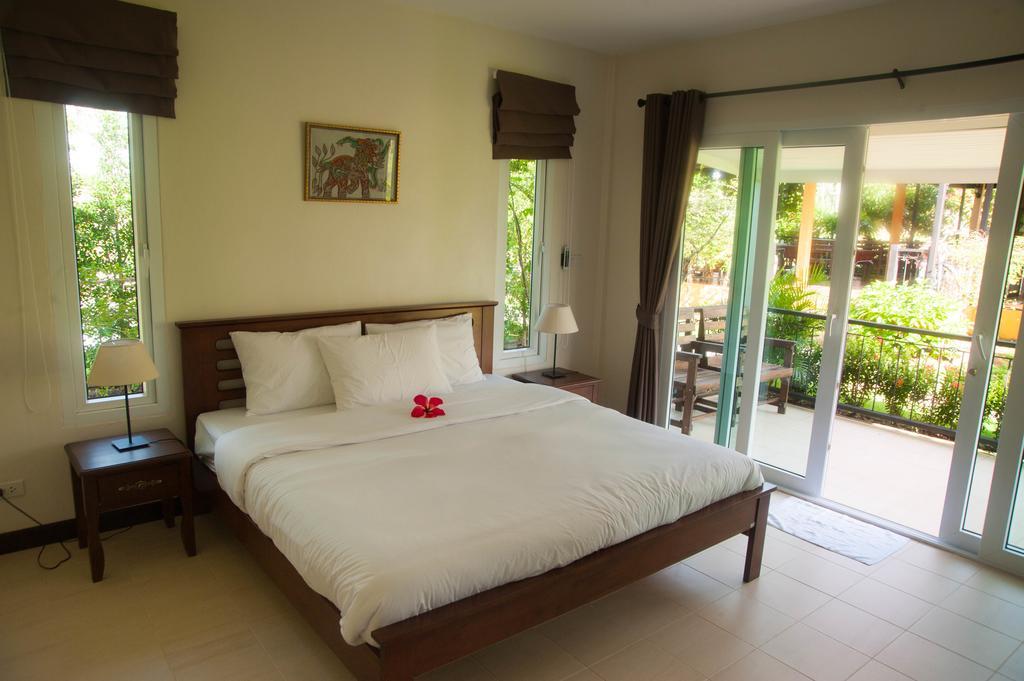 Charpoot Cottage Khao Lak Exterior photo