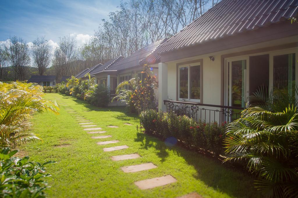 Charpoot Cottage Khao Lak Exterior photo